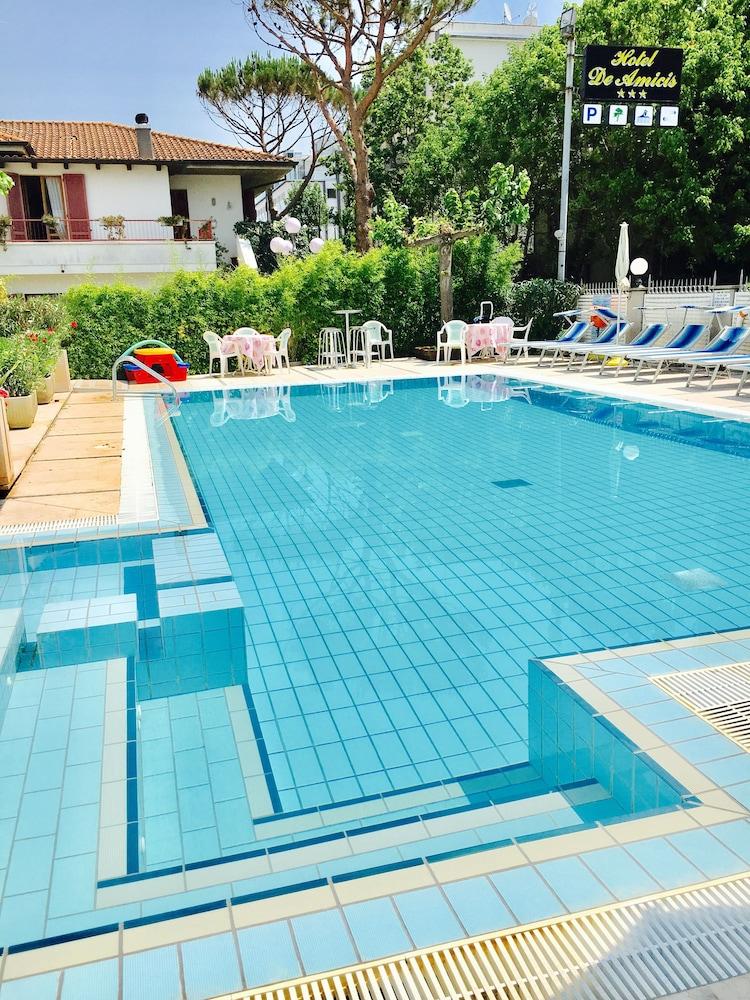 Hotel De Amicis ริชชิโอเน ภายนอก รูปภาพ