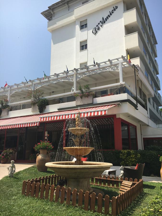 Hotel De Amicis ริชชิโอเน ภายนอก รูปภาพ